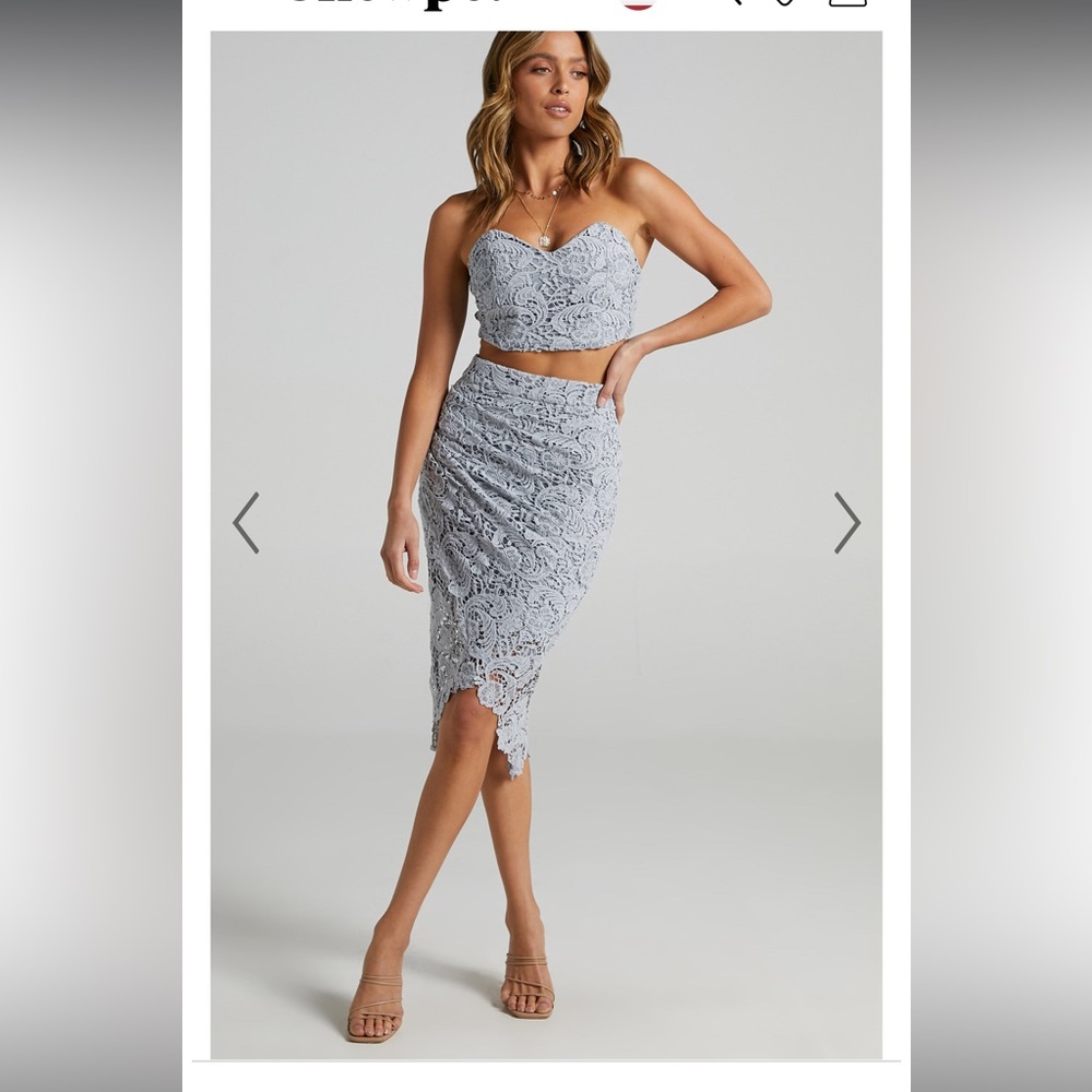 Show po. Grey knit two piece skirt set